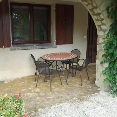 Mit Gemeinschaftspool Im Diois By Interhome